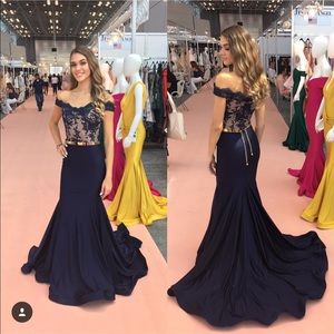 SOLD‼️Jessican angel gown in RED